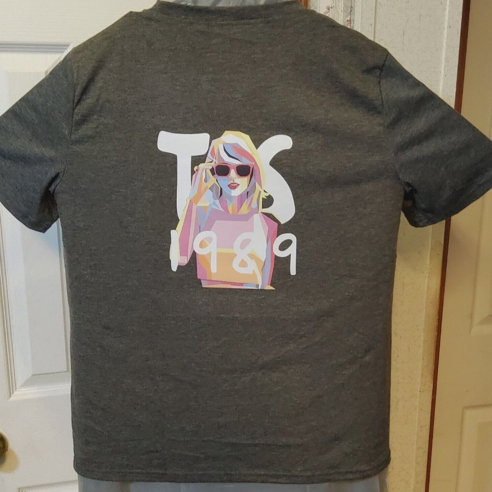 T Swiftie Embroidered Gray Tee Shirt Theme Song (Lavender Haze ,1989) Size M-L